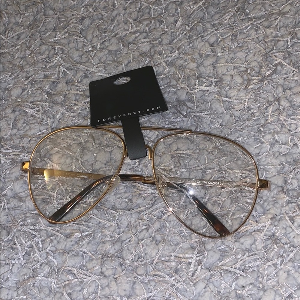 F21 Aviator glasses
